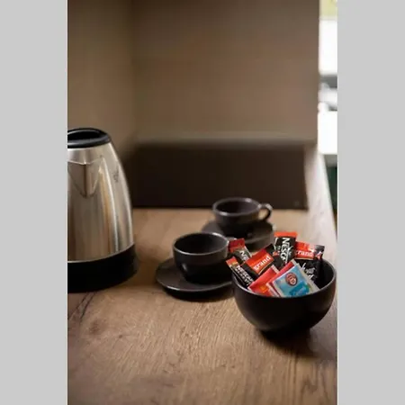 Zemun Luxury - Comfortable, Workspace, Quiet, Free Parking, Netflix *