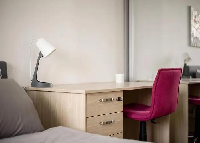 Zemun Luxury - Comfortable, Workspace, Quiet, Free Parking, Netflix Beograd