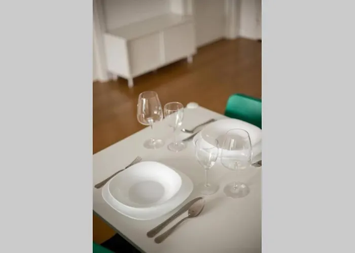 Lejlighed Zemun Luxury - Comfortable, Workspace, Quiet, Free Parking, Netflix Beograd