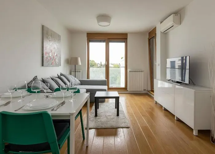 Lejlighed Zemun Luxury - Comfortable, Workspace, Quiet, Free Parking, Netflix Beograd