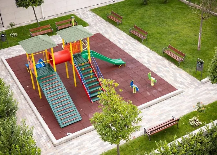 Zemun Luxury - Comfortable, Workspace, Quiet, Free Parking, Netflix * Beograd