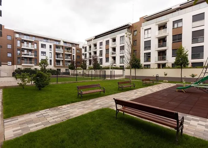 Zemun Luxury - Comfortable, Workspace, Quiet, Free Parking, Netflix * Beograd