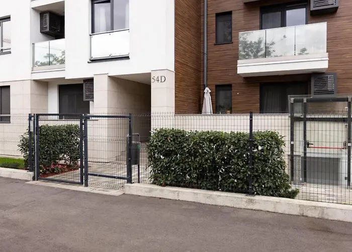 Zemun Luxury - Comfortable, Workspace, Quiet, Free Parking, Netflix Lejlighed