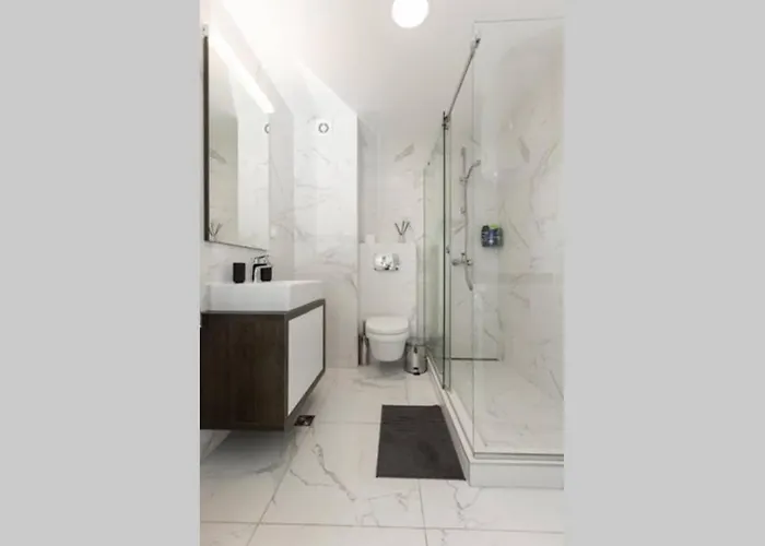 Zemun Luxury - Comfortable, Workspace, Quiet, Free Parking, Netflix Lejlighed