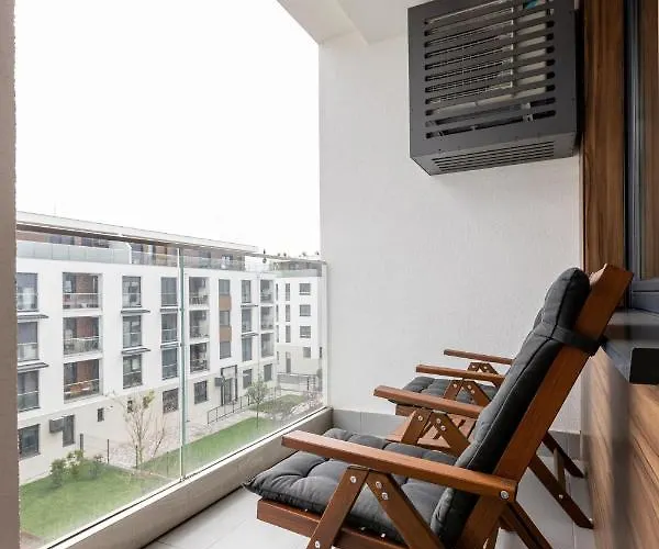 Zemun Luxury - Comfortable, Workspace, Quiet, Free Parking, Netflix * Beograd